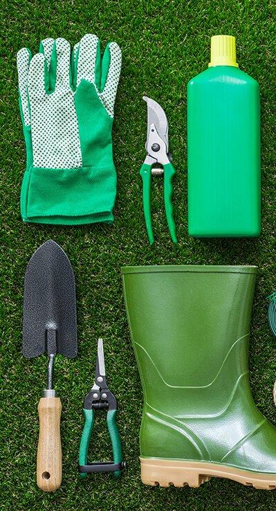 Attrezzi e prodotti per il giardinaggio e la cura del verde di Capararo